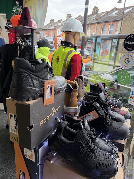 İş Kıyafetleri, Spor Kıyafetleri Ve Sign & Print Çözümleri Için Tansan 3