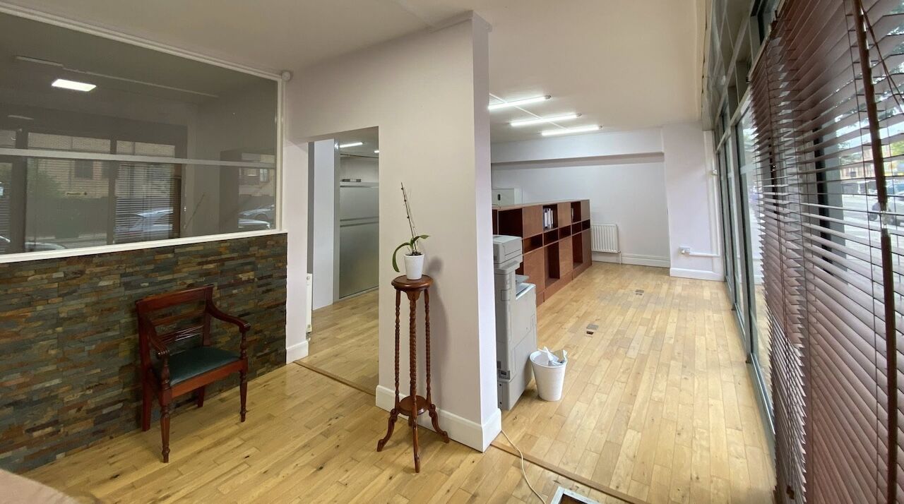 Hackney N1’De Kiralık Ticari Dükkan 4