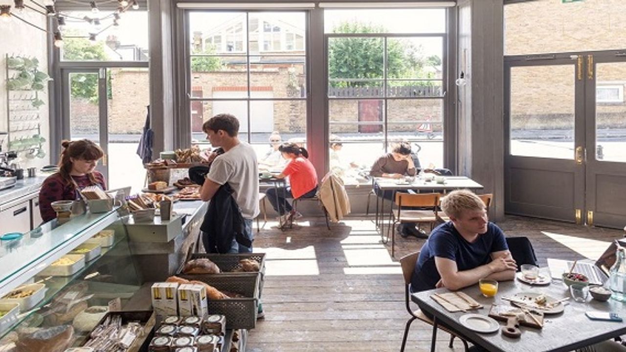 Kent Bölgesinde Cafe Shop'ta çalışacak eleman aranıyor