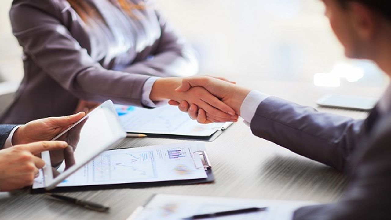 DK Company and Services Ltd Londra Northampton