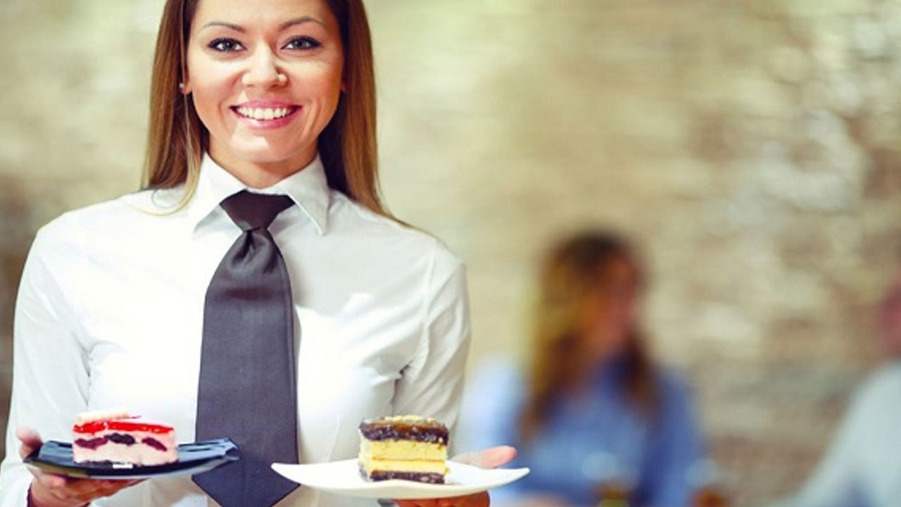 Kafe Şefi ve Bayan Garson Aranıyor