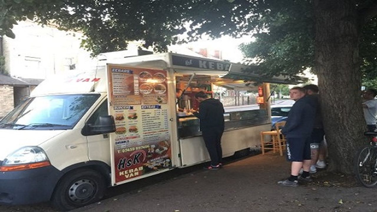 Londra'da Kebab Van için Tecrübeli Şef Aranıyor
