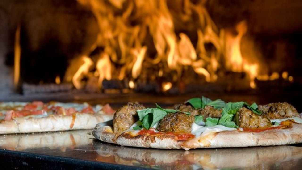 Reading'de Satılık Kebab Pizza Shop