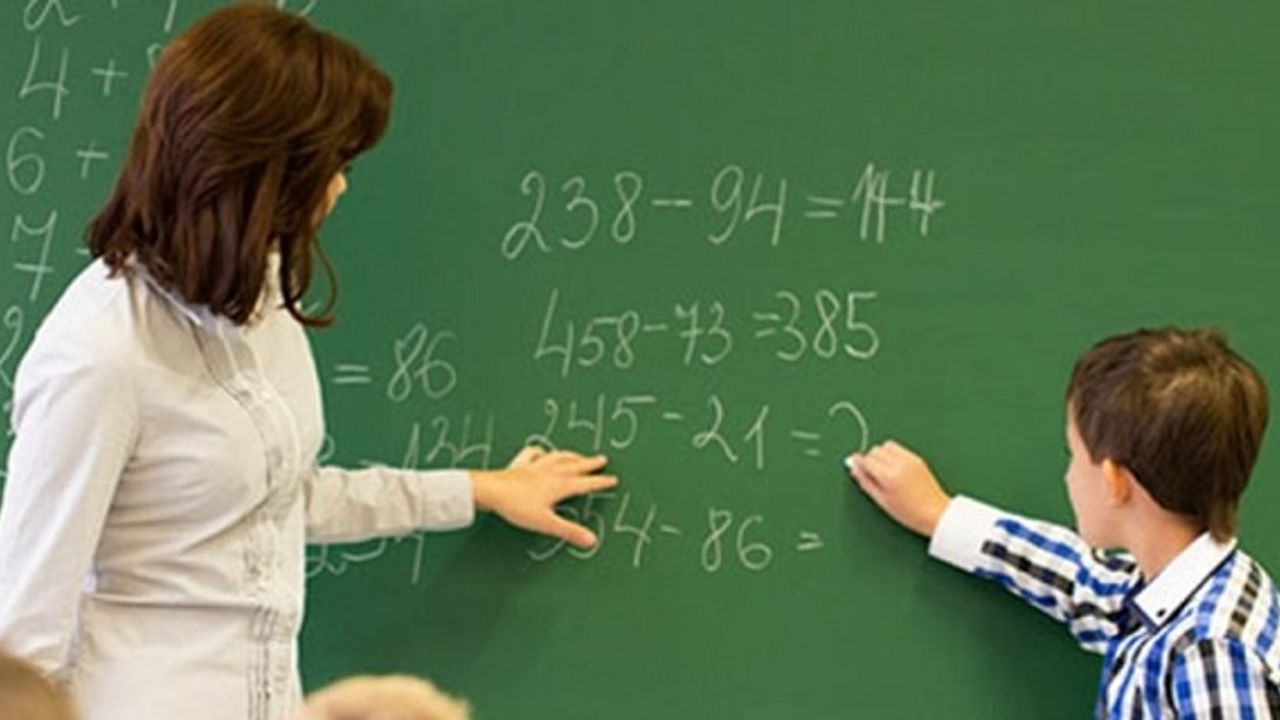 Türkçe-Drama öğretmeninden Türkçe ders verilir