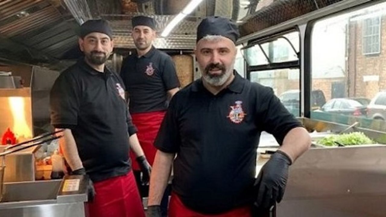Last Stop Kebab otobüsü Londra Edmonton'da