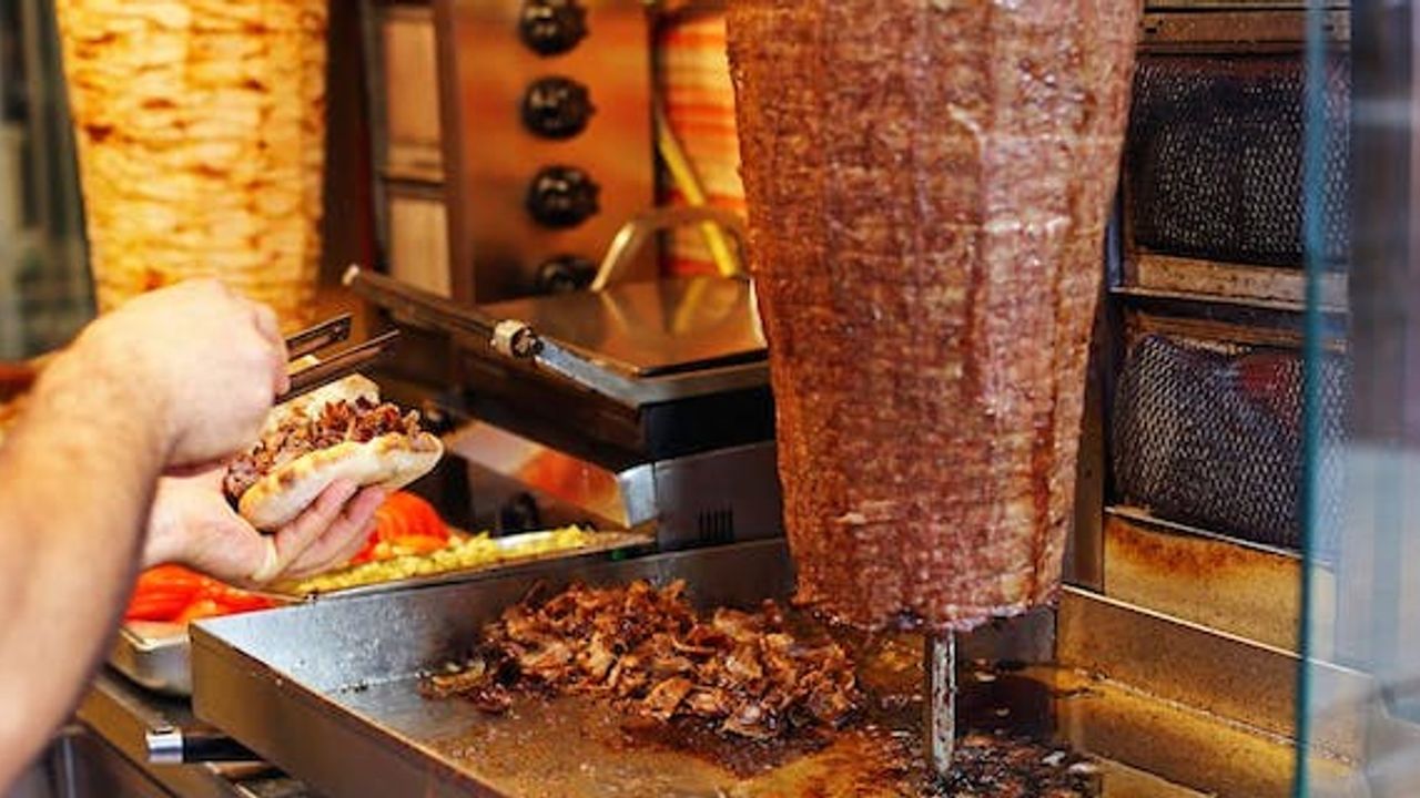 Epson bölgesinde satılık fish and chips, kebab shop