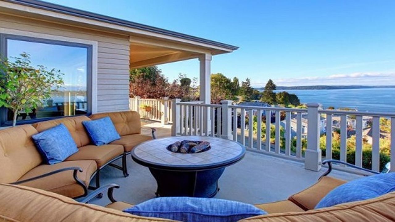 Özel plajlı, site içerisinde satılık villa