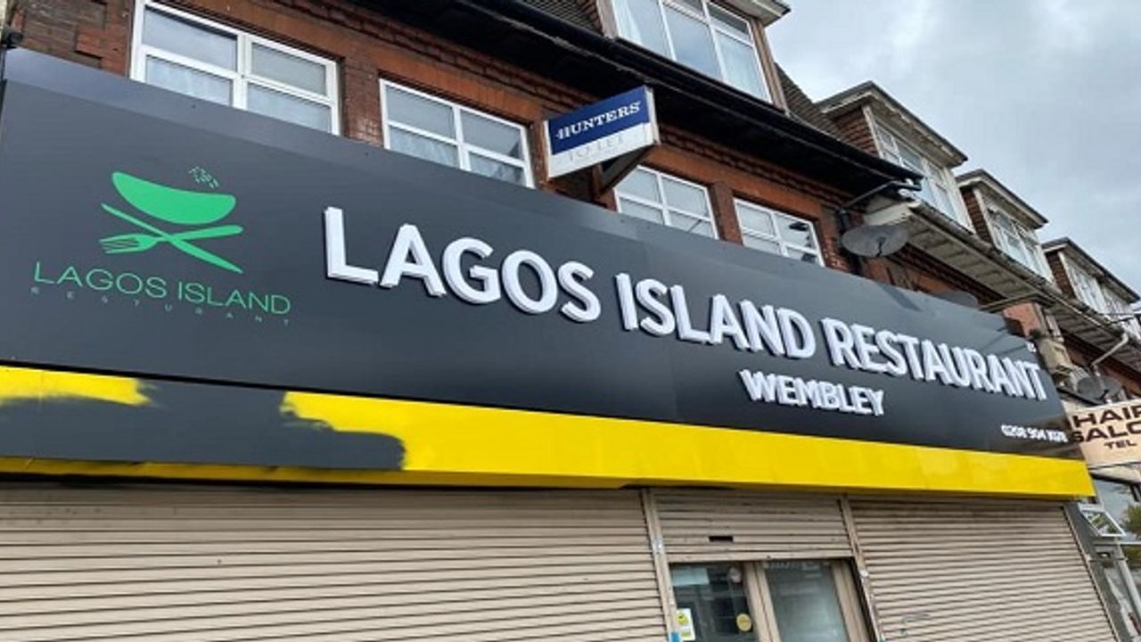 Easy Signs'da tabela veya iç mekan menü yaptır, sonra hediyeni seç!