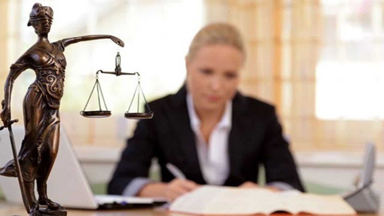 Türkiye veya İngiltere’de Hukuk Sorunlarınız için arayınız