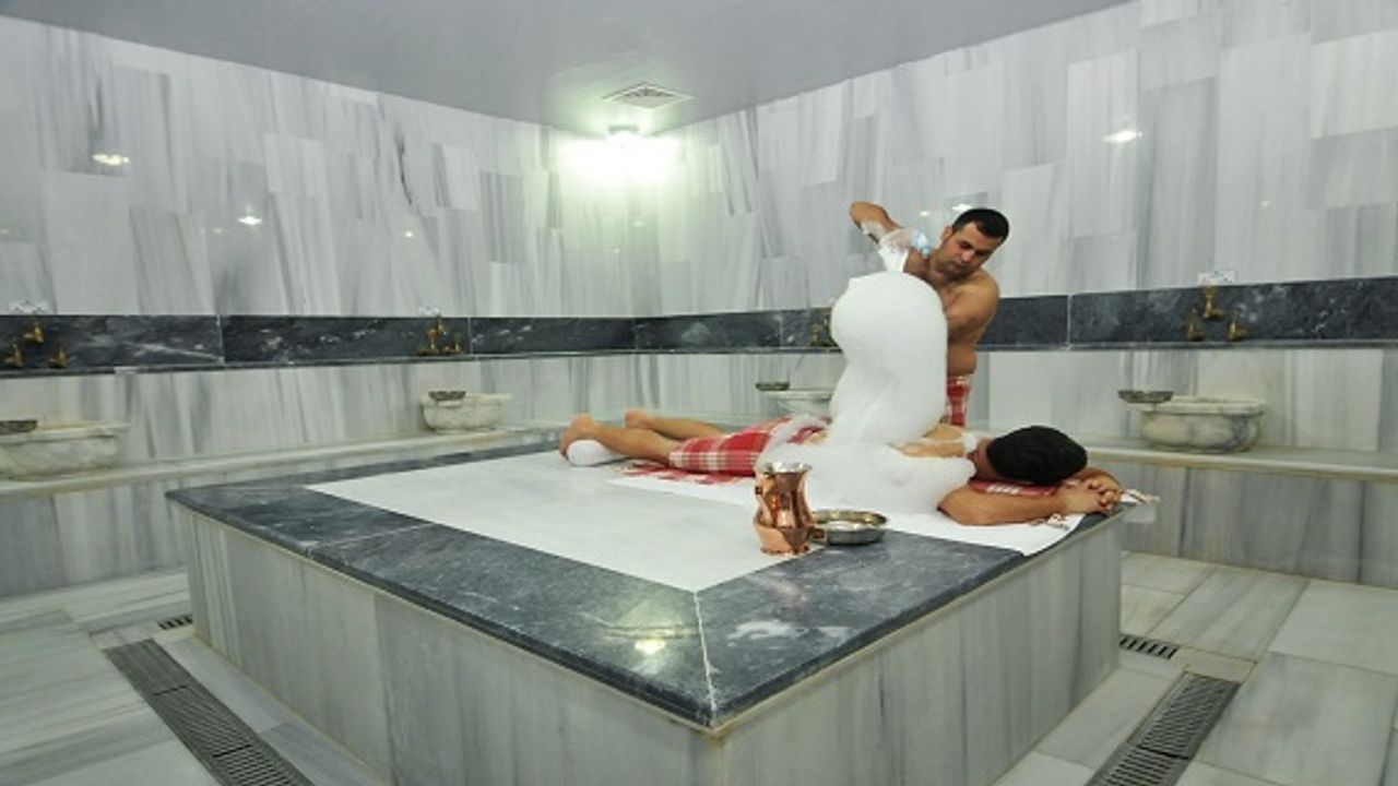 Türk hamamında çalışacak; resepsiyona bakacak eleman, bay masör ve keseciler aranıyor!