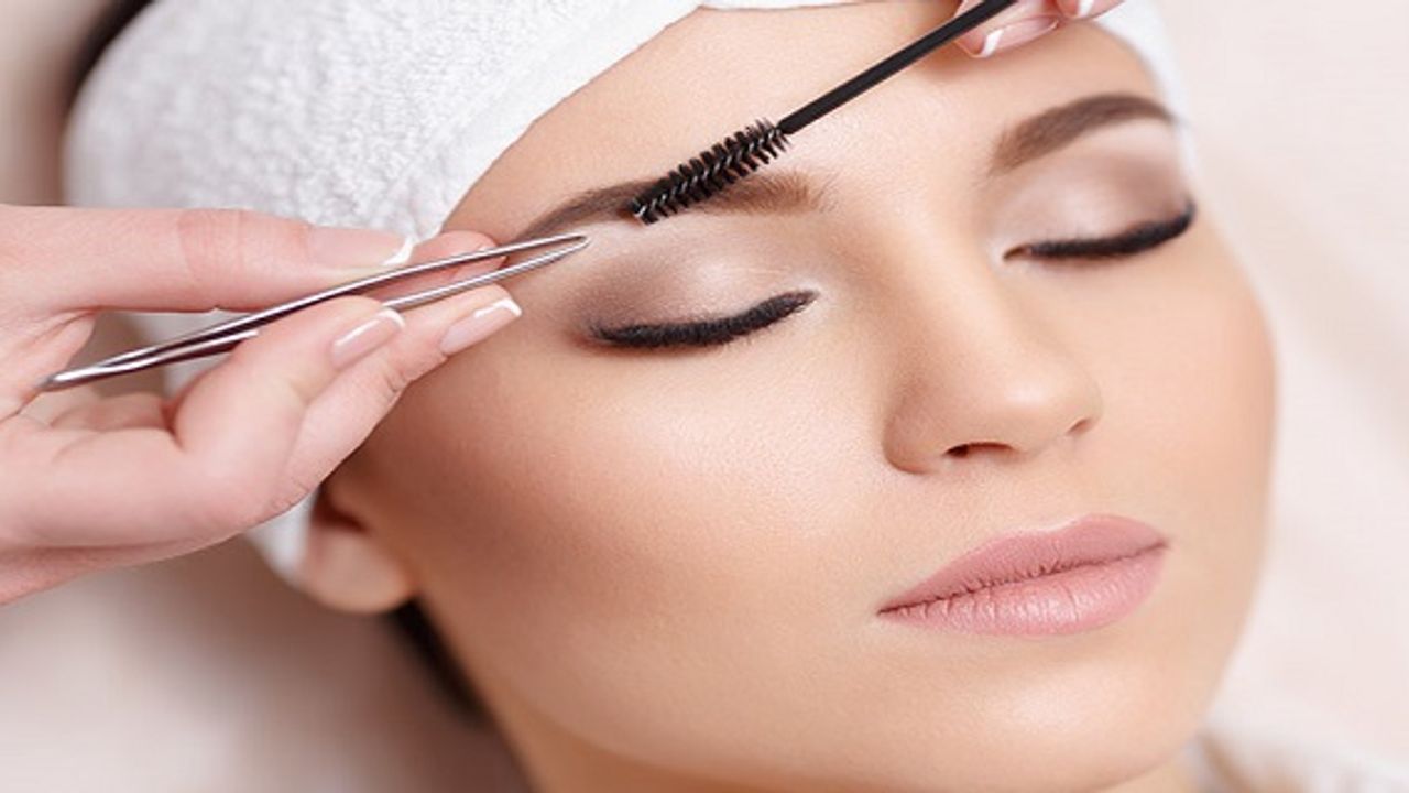 Tırnak, kaş, ağda, lazer yapabilen güzellik uzmanı aranıyor.