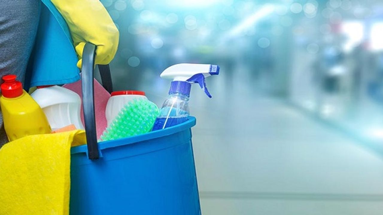 Temizlik şirketinde çalışacak bayan eleman aranıyor