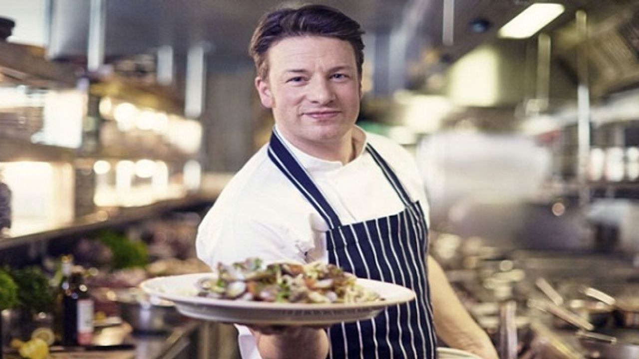 Camden Town da cafe de çalışacak şef yardımcısına ihtiyaç vardır.