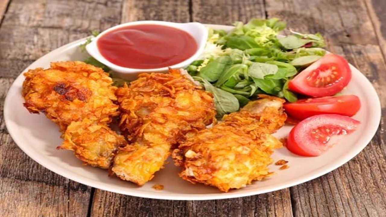 Londraya yarım saat uzaklıkta fried chicken and pizza shopda çalışacak servis elemanı aranıyor
