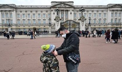 Londra'da Restorantlar Barlar, Kafeler Take Away'ler tekrar kapandı, tam kapanma Lockdown öncesi Tier 3'e yeniden geçildi