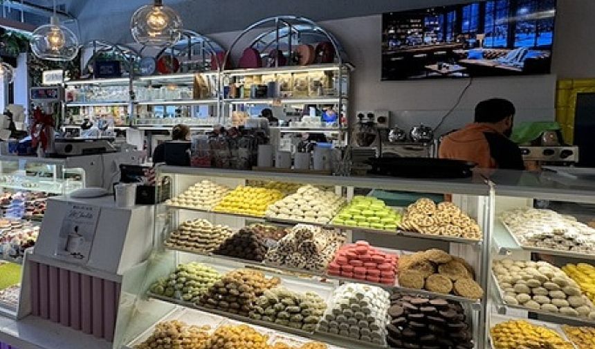 Londra Enfield Town’da Pralin Patisserie açıldı