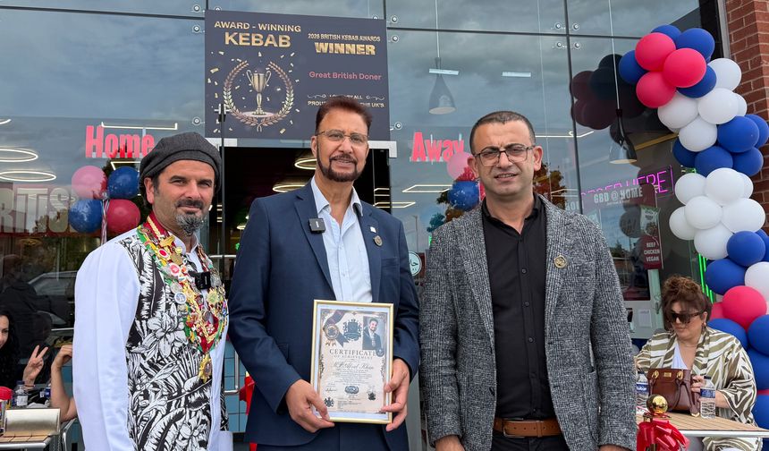 Birleşik Krallık ekonomisine yapılan katkılarda toplumumuz ön plana çıkıyor.